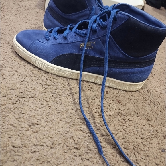 Shoes - Picture 5 of 12